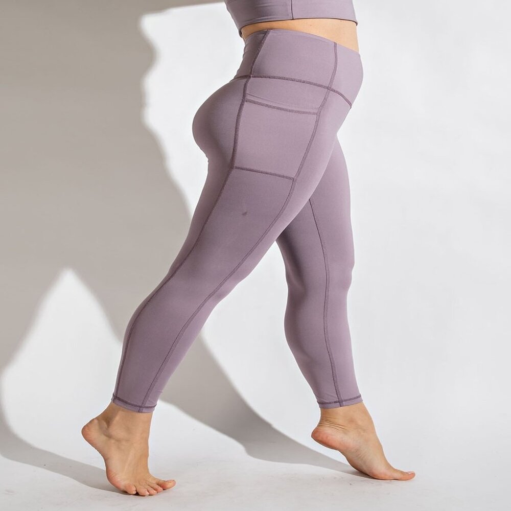 WOMENS PLUS SIZE FULL LENGTH COMPRESSION LEGGINGS WITH POCKETS 1X & 2X VIOLET
